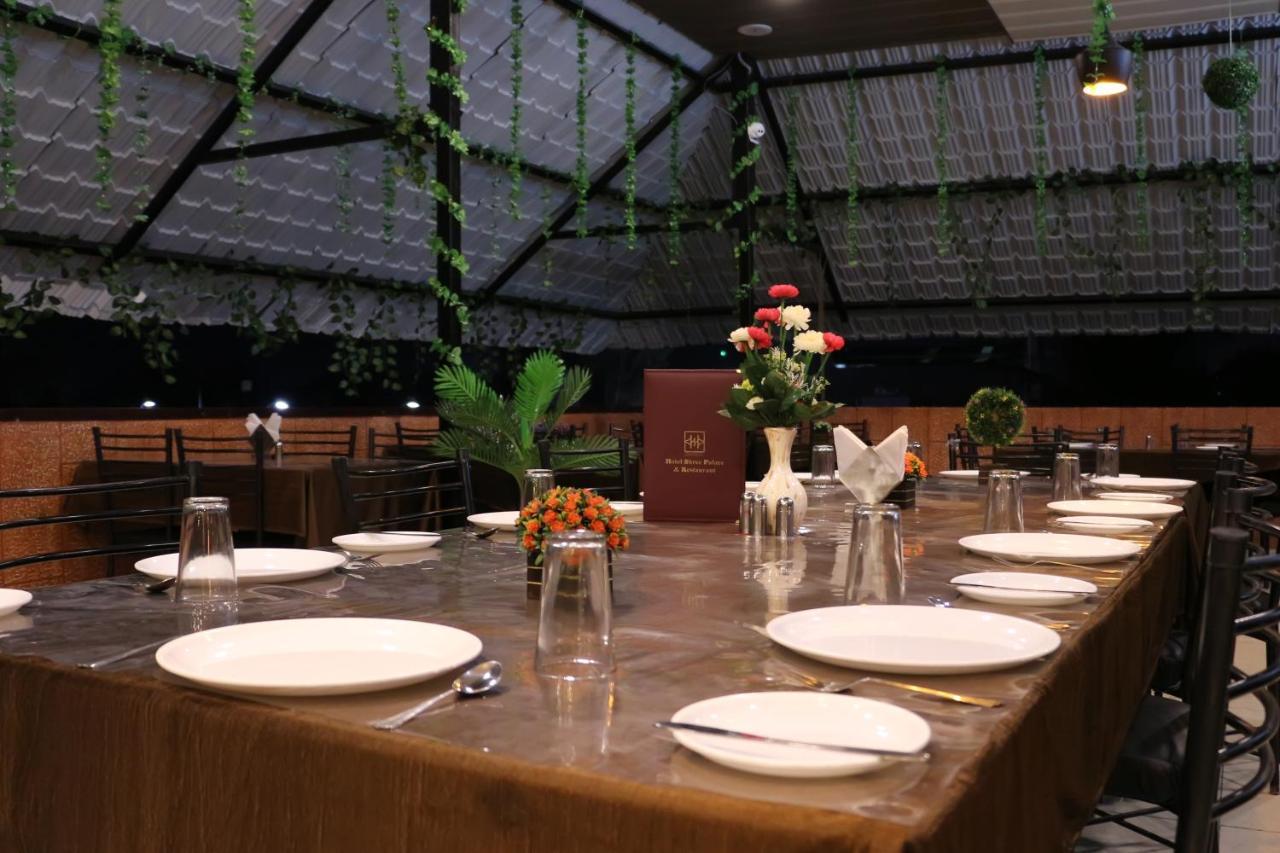 Hotel Shree Palace And Restaurant Ratlām Zewnętrze zdjęcie